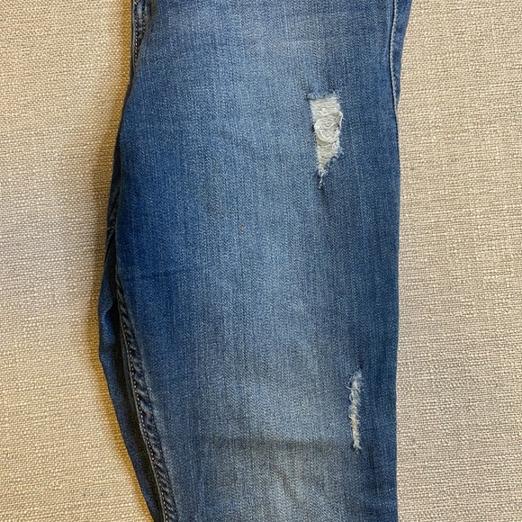 NEW Hollister High-Rise Advanced Stretch Jeans Medium Wash - Picture 4 of 10